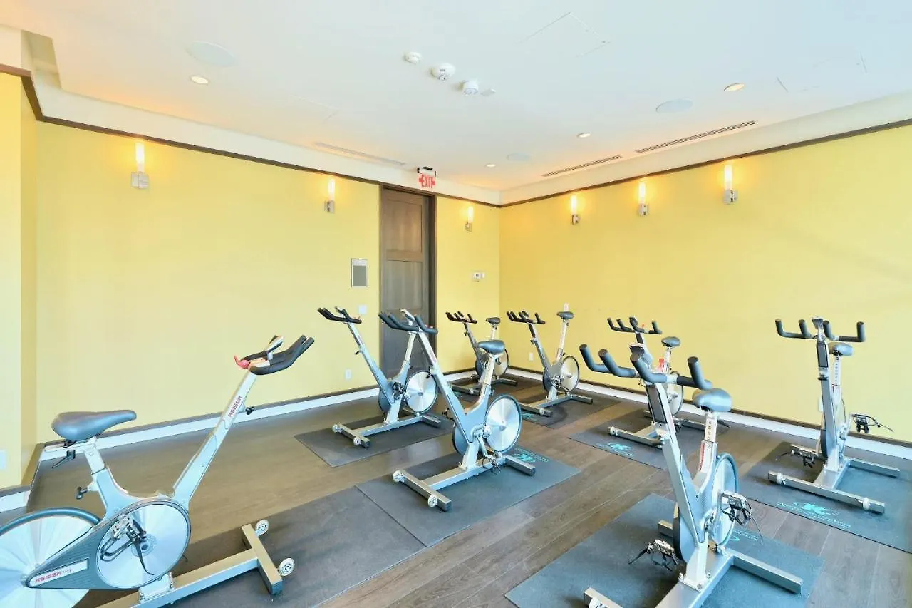 בית נופש טורונטו Luxury 1Br Condo - King Bed - Stunning City View